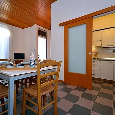 Bright And Airy With Garden View Hotel *