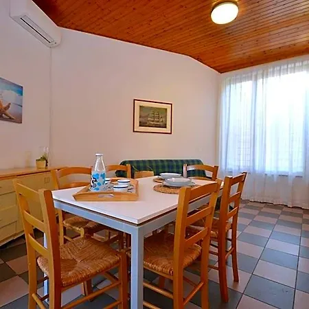 Bright And Airy With Garden View Lignano Sabbiadoro